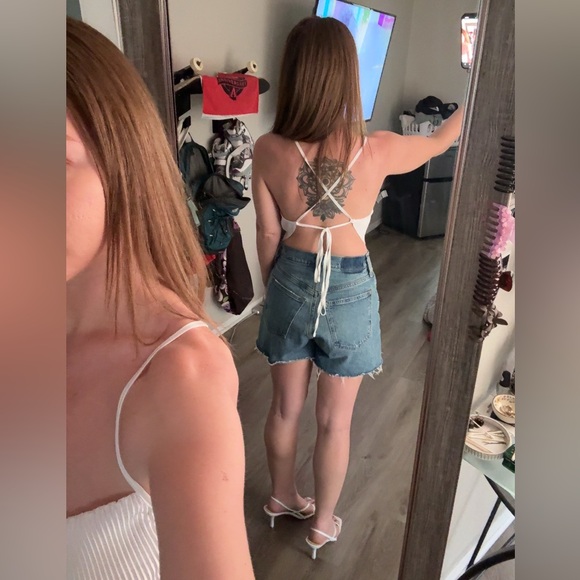 White Ribbed Asymmetrical Tank Top - Picture 4 of 4